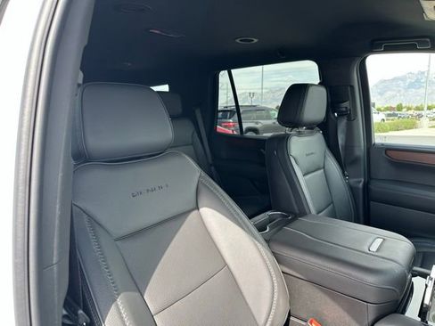 Certified 2025 GMC Yukon Denali AWD/4WD image 18