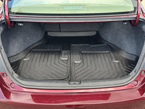 Used 2017 Honda Accord EX-L image 6