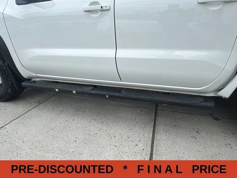 Used 2022 Nissan Frontier PRO-4X AWD/4WD image 24