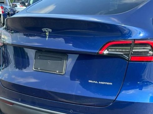 Used 2021 Tesla Model Y Long Range AWD/4WD image 12