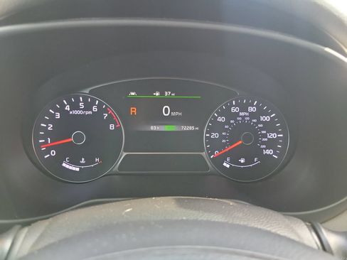 Used 2017 Kia Soul + w/ Primo Package FWD image 23