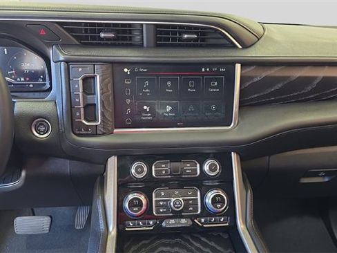 Used 2024 GMC Yukon XL Denali image 24