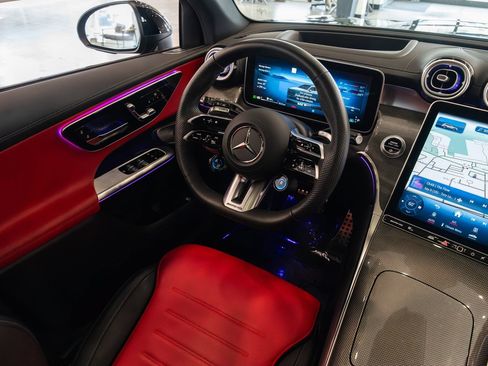 Used 2024 Mercedes-Benz GLC 43 AMG 4MATIC image 10