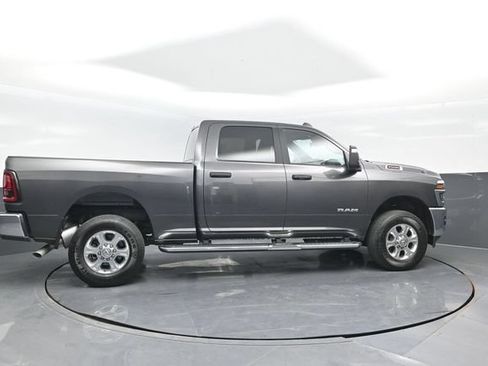 Used 2025 RAM 2500 Big Horn AWD/4WD image 3