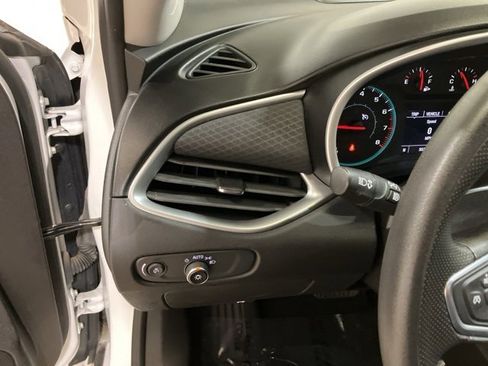 Used 2023 Chevrolet Malibu LT image 14