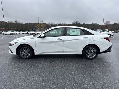 New 2026 Hyundai Elantra Blue image 4