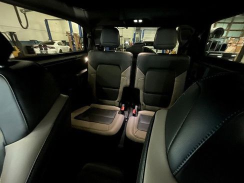 Used 2024 Ford Bronco Wildtrak image 18