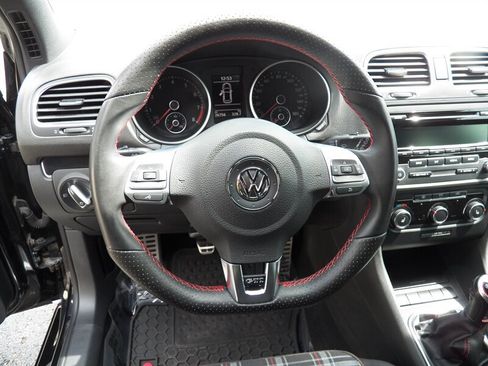 Used 2013 Volkswagen Golf 4-Door FWD image 20