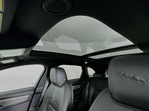 New 2026 Jaguar F-PACE R-Dynamic S image 13