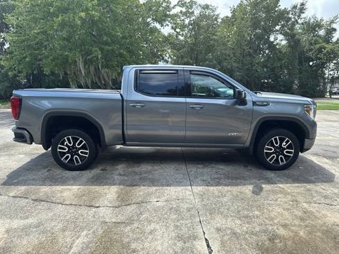 Used 2021 GMC Sierra 1500 AT4 w/ AT4 Value Package AWD/4WD image 3