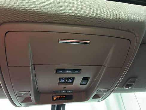 Used 2016 Chevrolet Silverado 1500 LTZ Z71 image 21