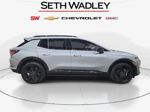 New 2025 Chevrolet Equinox EV RS w/ LPO, Illumination Package AWD/4WD image 8