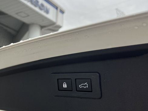 Certified 2025 Subaru Outback Premium image 11