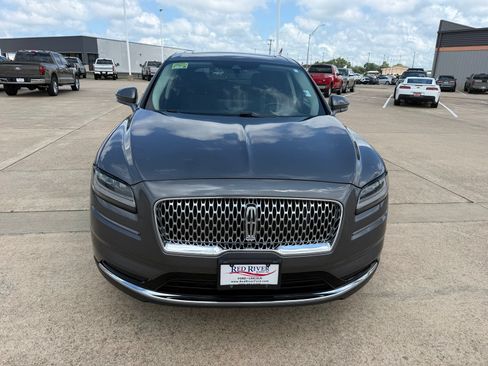 Used 2023 Lincoln Nautilus Reserve AWD/4WD image 2