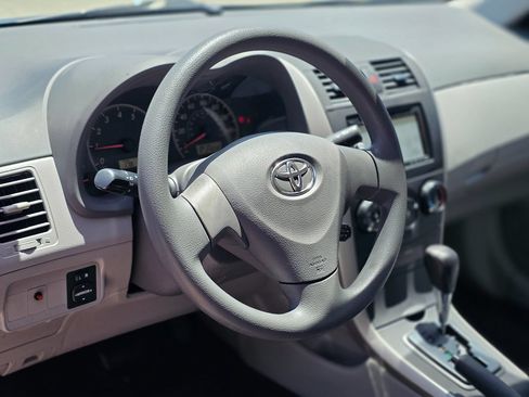 Used 2009 Toyota Corolla LE FWD image 18