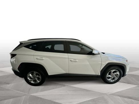 Used 2024 Hyundai Tucson SEL FWD image 3