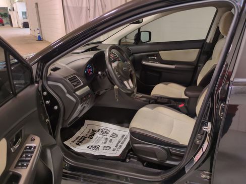 Used 2016 Subaru Crosstrek 2.0i Premium w/ Moonroof Package image 16