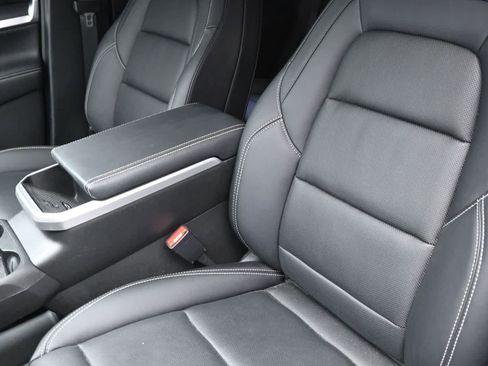 Used 2026 GMC Terrain Elevation w/ Elevation Premium Package FWD image 31