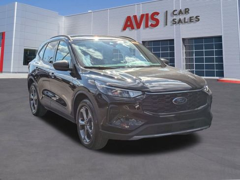 Used 2025 Ford Escape ST-Line image 3
