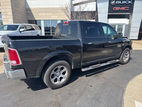 Used 2018 RAM 1500 Laramie w/ Convenience Group AWD/4WD image 2