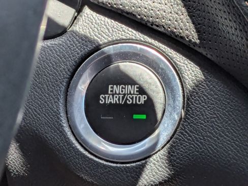 Used 2023 Chevrolet Equinox Premier FWD image 34