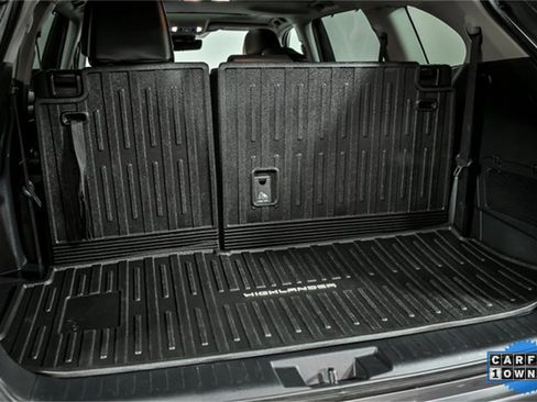 Used 2021 Toyota Highlander XLE image 8