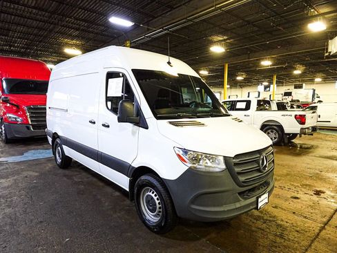 Used 2023 Mercedes-Benz Sprinter 144 Cargo image 1