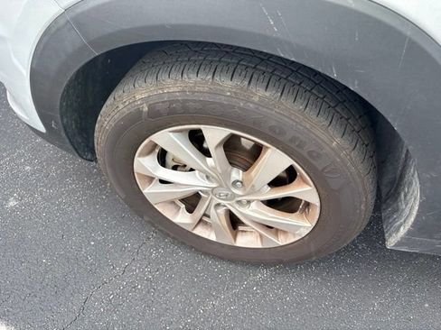 Used 2019 Hyundai Tucson SE w/ Cargo Package FWD image 11