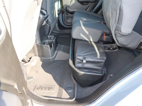 New 2026 Jeep Gladiator Sport image 16