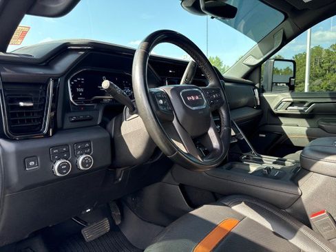 Used 2024 GMC Sierra 2500 AT4 w/ AT4 Premium Plus Package AWD/4WD image 18