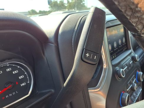 Used 2021 Chevrolet Silverado 1500 LT AWD/4WD image 17