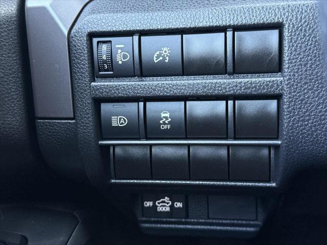 Certified 2024 Toyota Tacoma SR5 AWD/4WD image 21