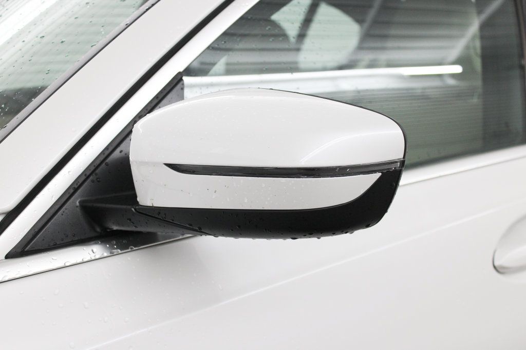 Used 2026 BMW 330i Sedan w/ Convenience Package RWD image 7