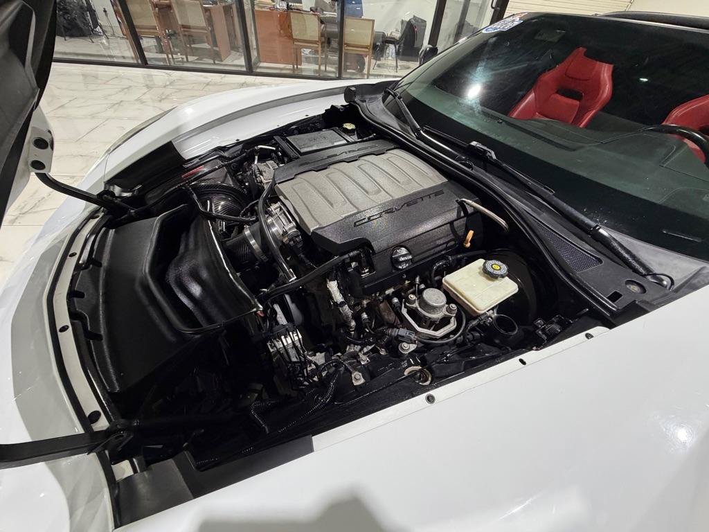 Used 2017 Chevrolet Corvette Stingray Coupe w/ 1LT RWD image 4