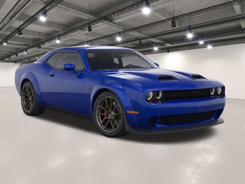 Used 2022 Dodge Challenger SRT Hellcat RWD image 3