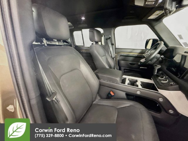 Used 2025 Land Rover Defender 110 X-Dynamic SE AWD/4WD image 30