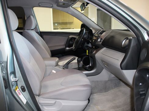 Used 2006 Toyota RAV4 2WD image 19