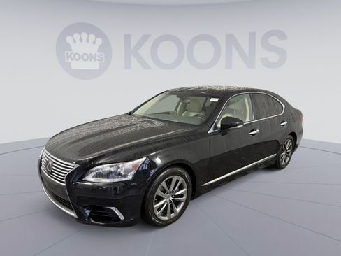 Used 2016 Lexus LS 460 w/ Comfort Package image 1
