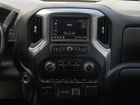 Used 2024 Chevrolet Silverado 2500 Custom w/ Custom Value Package AWD/4WD image 18