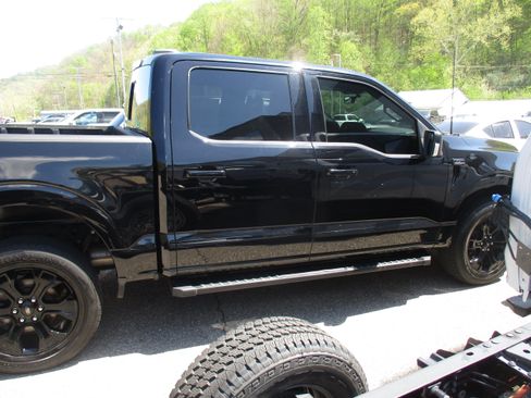Used 2022 Ford F150 XLT w/ Equipment Group 302A High AWD/4WD image 3