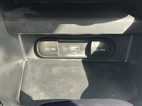 Used 2020 Kia Soul LX FWD image 25