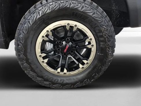 New 2026 GMC Sierra 1500 AT4X image 39