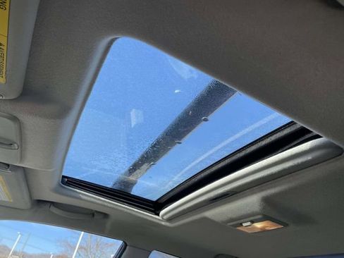 Used 2012 Suzuki Grand Vitara Limited image 22