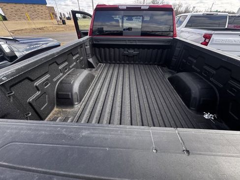 Used 2024 Chevrolet Silverado 1500 LT image 8