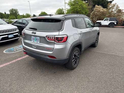 Used 2020 Jeep Compass Trailhawk AWD/4WD image 10