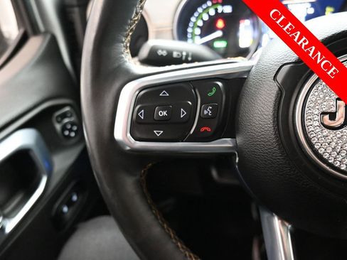 Used 2022 Jeep Wrangler Unlimited Sahara image 25