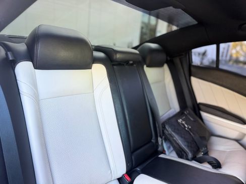 Used 2017 Dodge Charger R/T w/ Plus Group RWD image 15