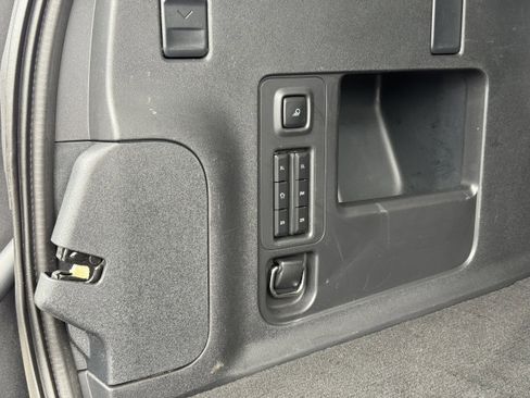 Used 2025 Ford Expedition Max Platinum AWD/4WD image 32