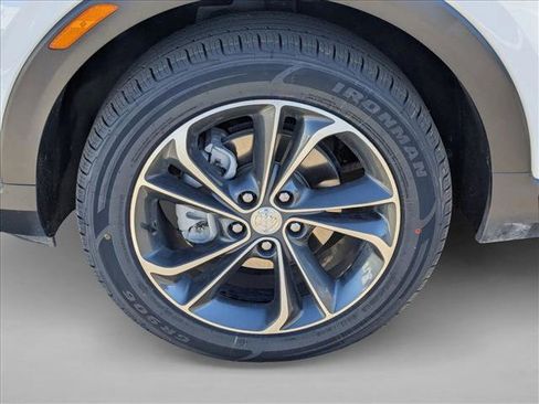 Used 2022 Buick Encore GX Essence w/ Safety Package II image 22