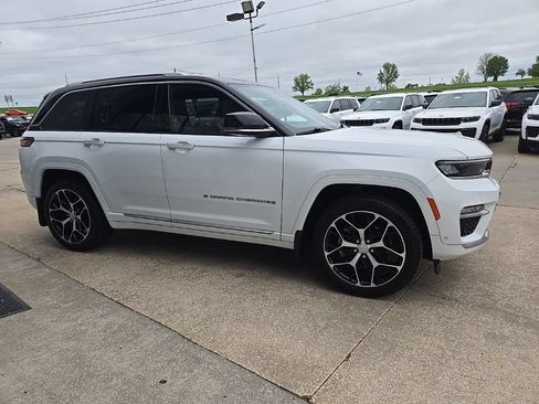 Used 2022 Jeep Grand Cherokee Summit AWD/4WD image 14
